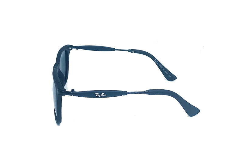 RayBan – RB3906
