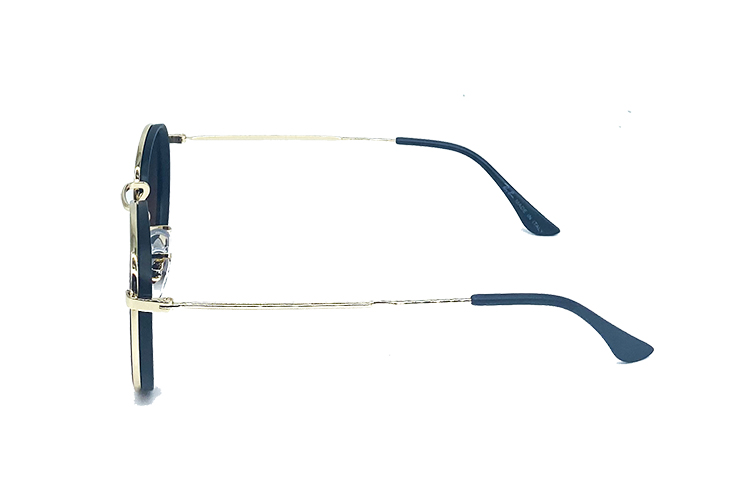 RayBan – RB3915