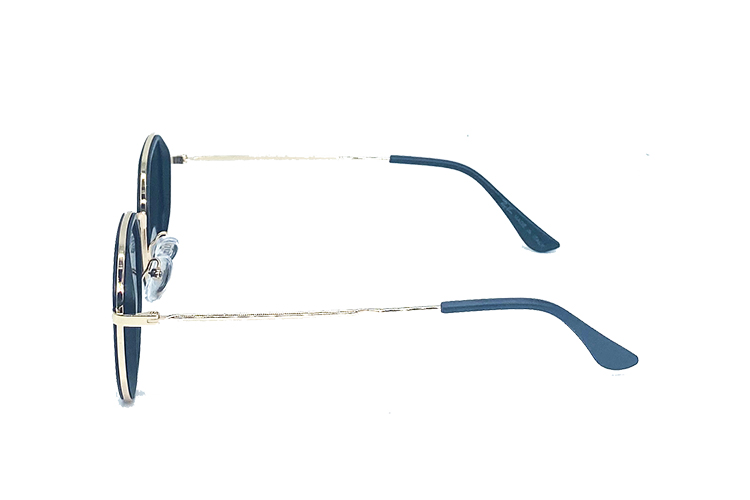 RayBan – RB3910