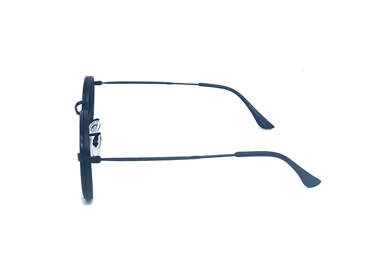 RayBan – RB3913