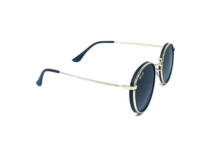 RayBan – RB3907