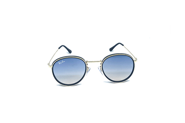 RayBan – RB3905