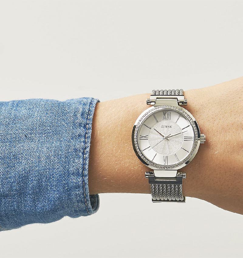 Guess - W0638L1