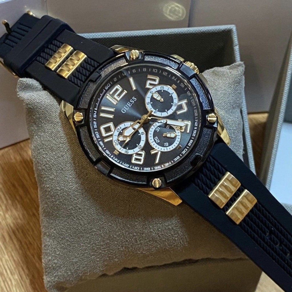 Guess - GW0051G2