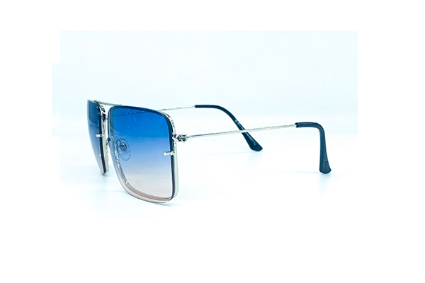 RayBan – RB3930