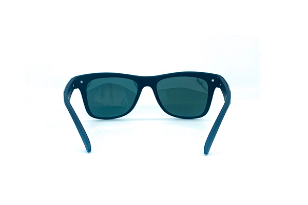RayBan – RB3935