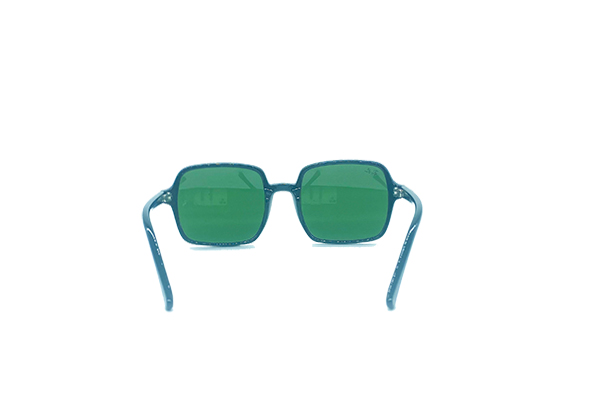 RayBan – RB3922