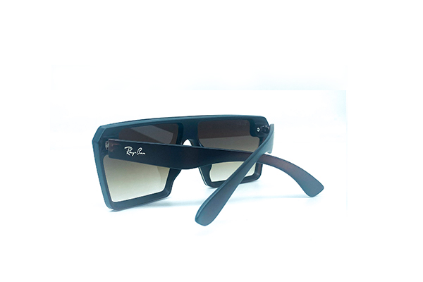 RayBan – RB3924